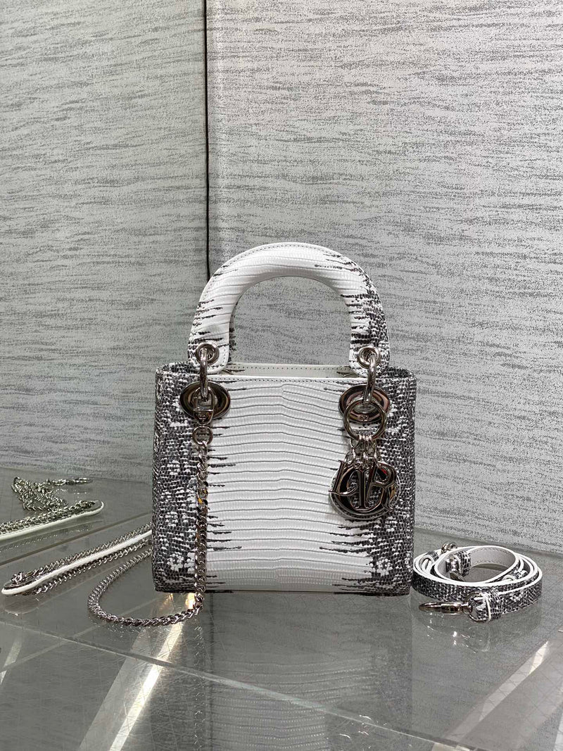 Borsa D