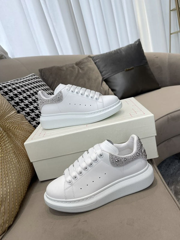 Sneakers A
