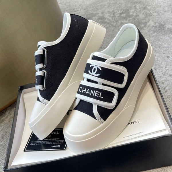 Sneakers chan