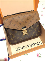 Borsa LV