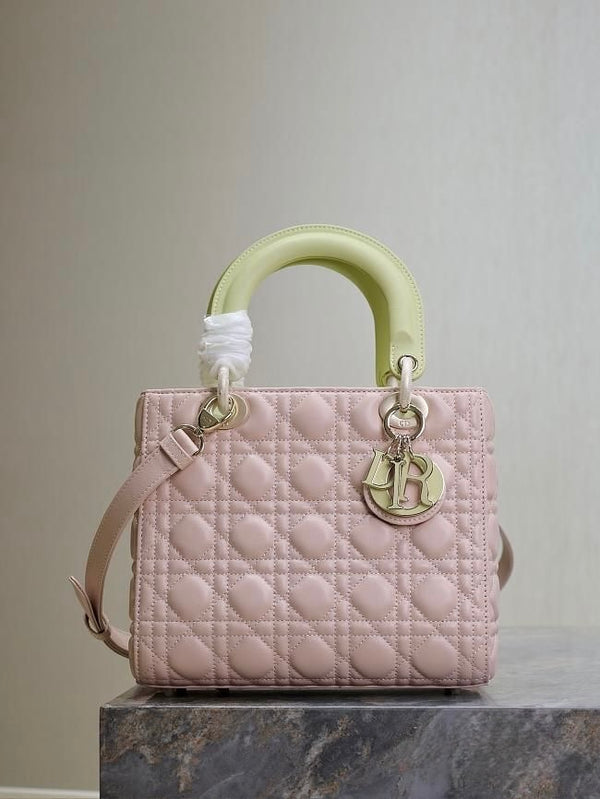 Borsa D