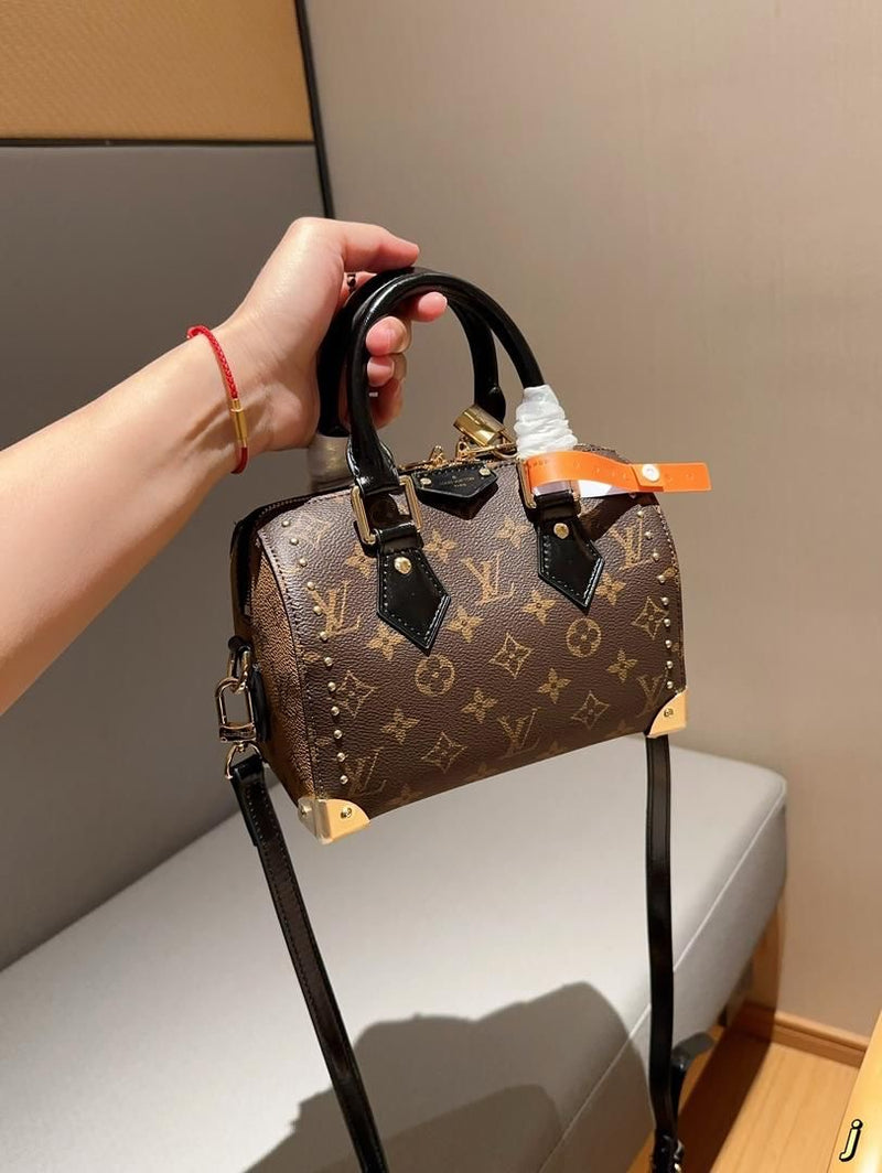 Borsa LV