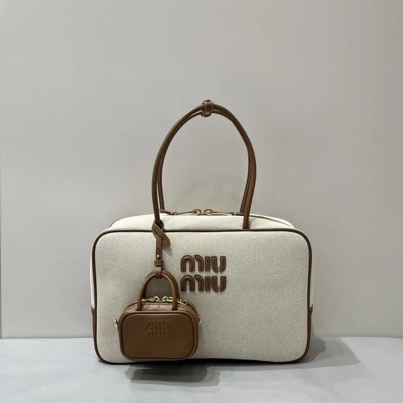 Borsa M