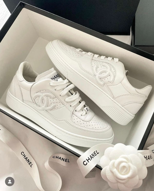 Sneakers c