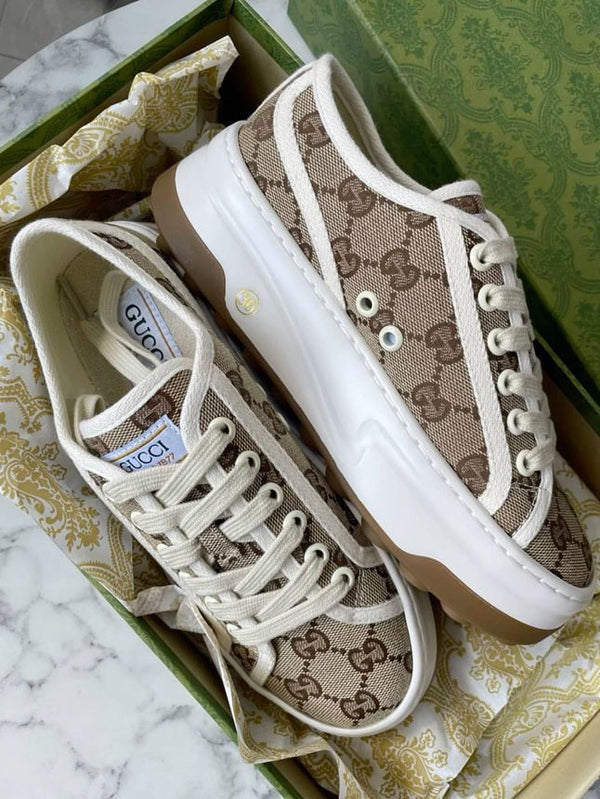 Sneakers G