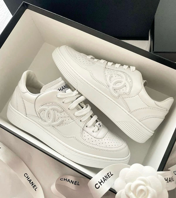 Sneakers c